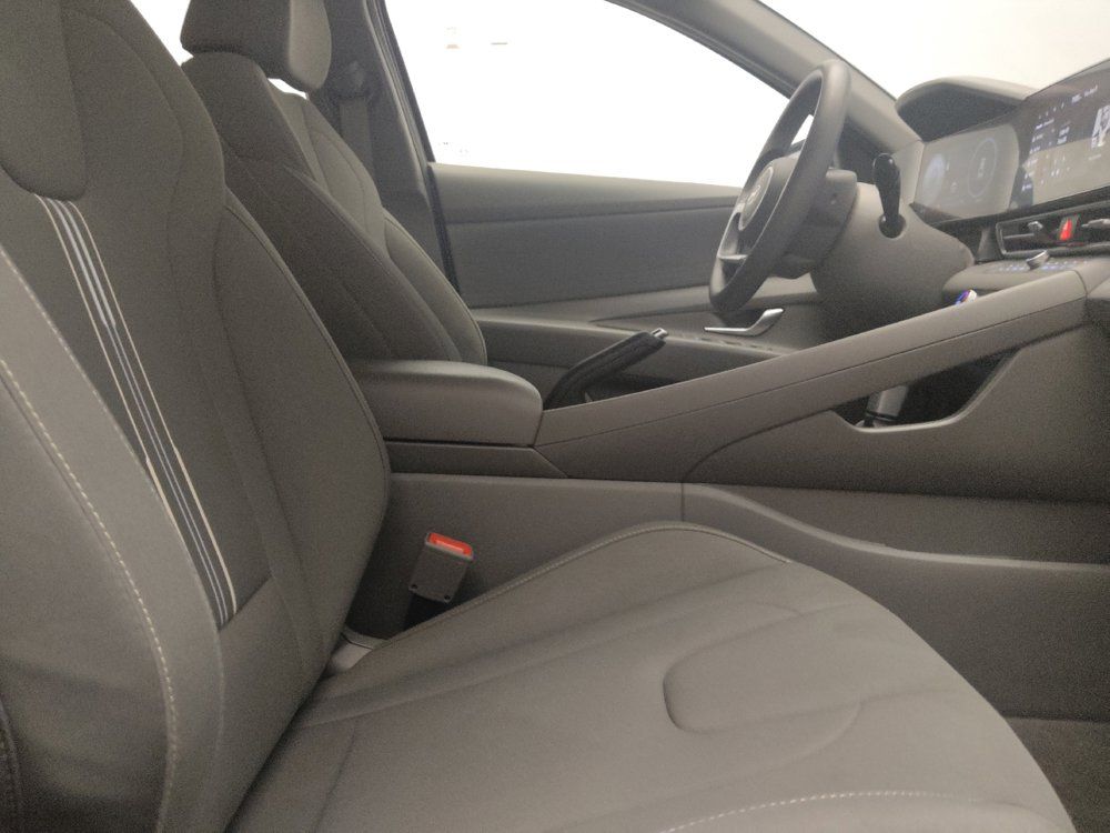 Used 2024 Hyundai Elantra SEL FWD image 21