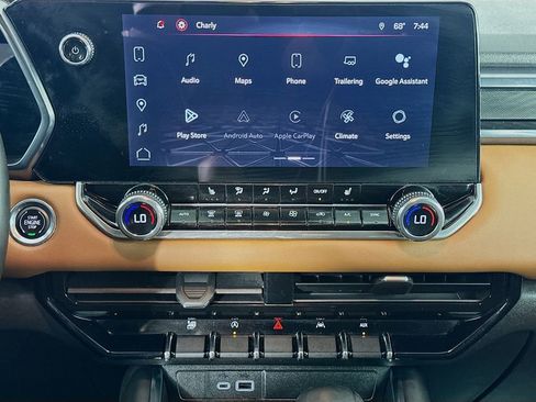 Used 2023 GMC Canyon AT4 image 34