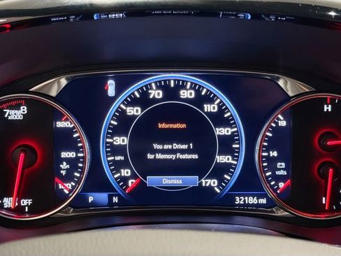 Used 2023 Chevrolet Traverse High Country image 11