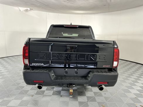 Used 2025 Honda Ridgeline Sport image 7