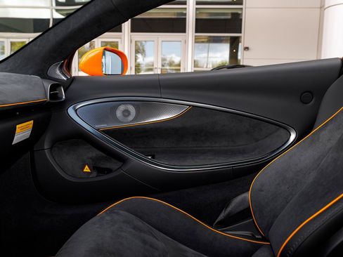 New 2026 McLaren Artura RWD image 38