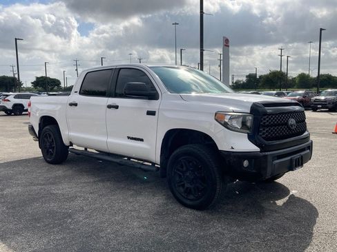 Used 2021 Toyota Tundra SR5 w/ SR5 Leather Package AWD/4WD image 3