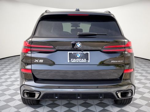 Used 2024 BMW X5 xDrive40i w/ M Sport Package AWD/4WD image 11