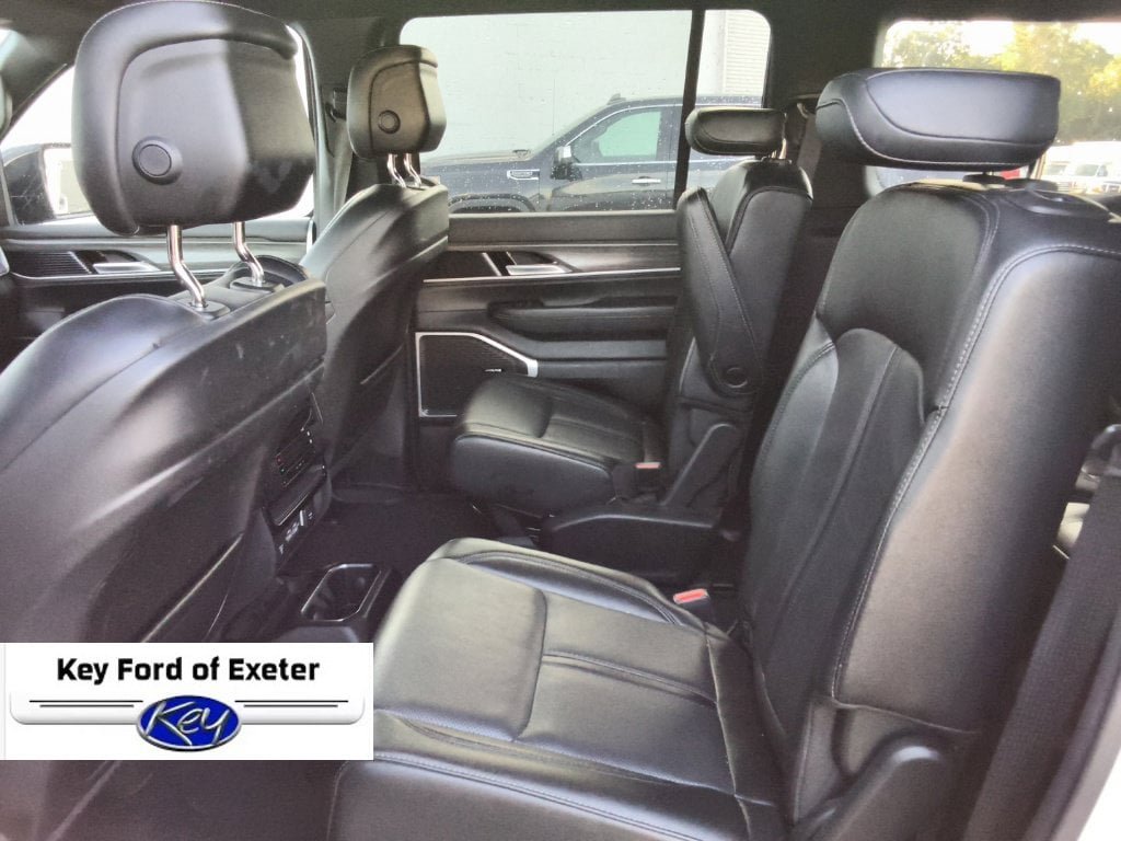 Used 2024 Jeep Wagoneer Series II AWD/4WD image 20
