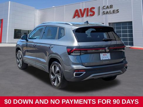 Used 2025 Volkswagen Taos SE AWD/4WD image 9