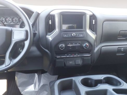 Used 2019 Chevrolet Silverado 1500 Custom Trail Boss w/ Custom Convenience Package AWD/4WD image 11