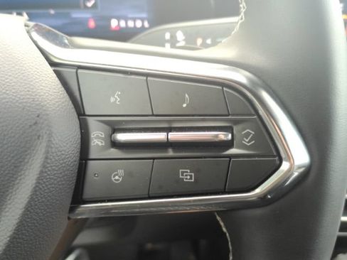 Used 2026 Chevrolet Traverse LT w/ Driver Confidence Package FWD image 40