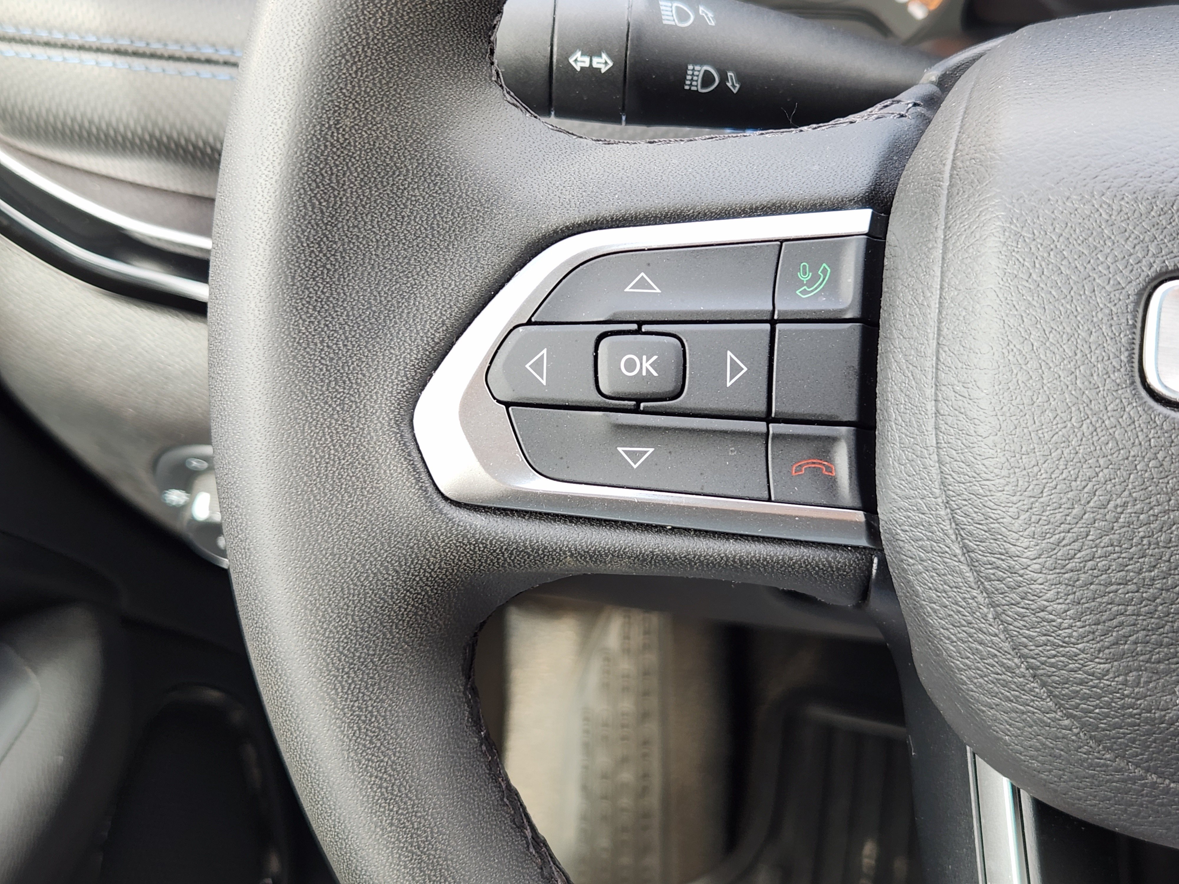 Used 2026 Jeep Compass Latitude AWD/4WD image 29