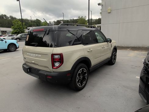 Used 2025 Ford Bronco Sport Outer Banks w/ Outer Banks Tech Package+ AWD/4WD image 3