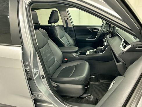 Used 2024 Toyota RAV4 XLE Premium image 23