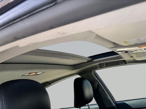 Used 2011 Toyota Prius Four w/ Solar Roof Pkg FWD image 13