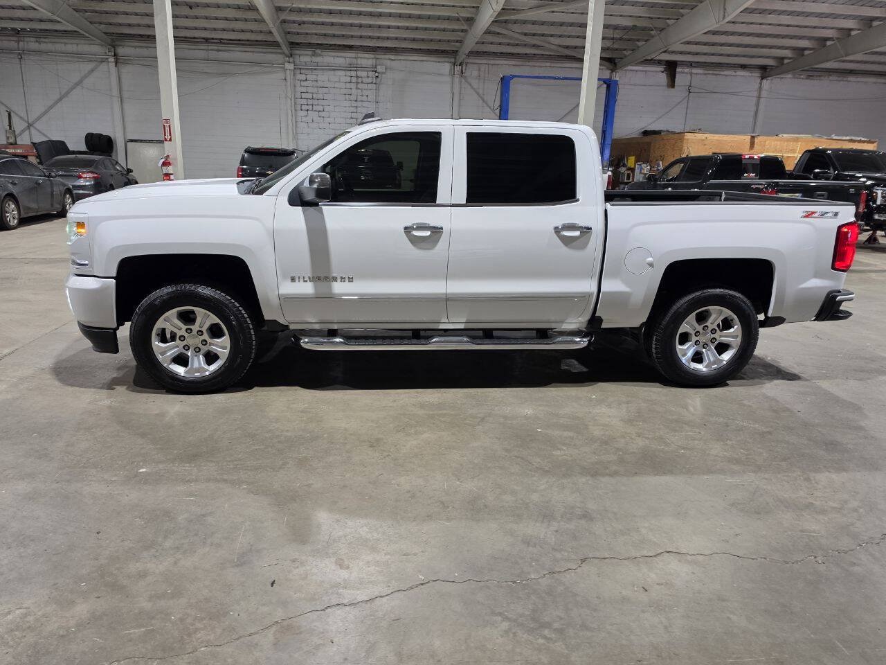 Used 2017 Chevrolet Silverado 1500 LTZ Z71 AWD/4WD image 5