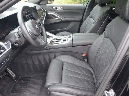 Used 2025 BMW X6 xDrive40i image 2