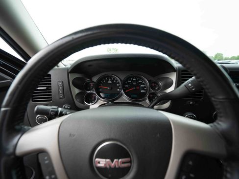 Used 2011 GMC Sierra 1500 SLE w/ Power Tech Package AWD/4WD image 15
