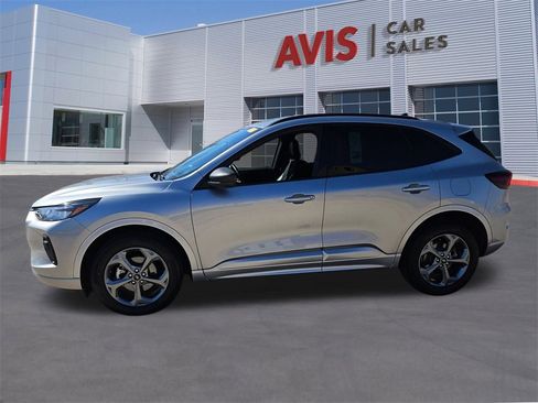 Used 2024 Ford Escape ST-Line image 2