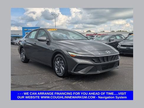 Used 2024 Hyundai Elantra SEL FWD image 1