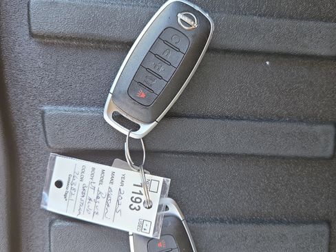Used 2025 Nissan Rogue SV AWD/4WD image 21