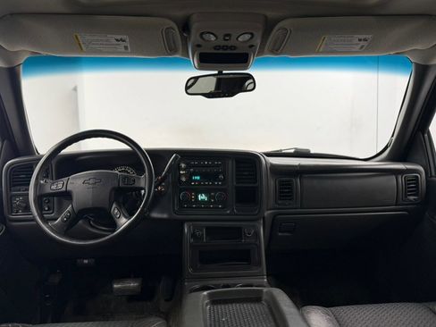 Used 2003 Chevrolet Avalanche 4x4 w/ Suspension Package, Off-Road image 64