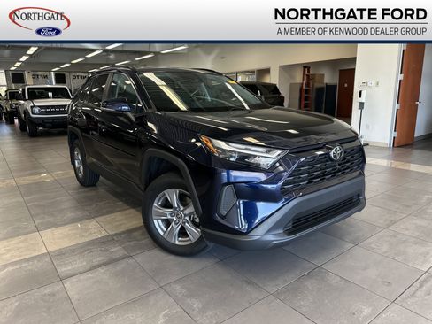 Used 2022 Toyota RAV4 XLE w/ Convenience Package image 1