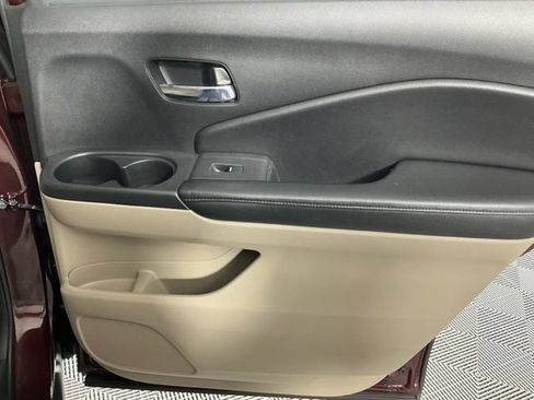 Used 2017 Honda Pilot EX-L image 11
