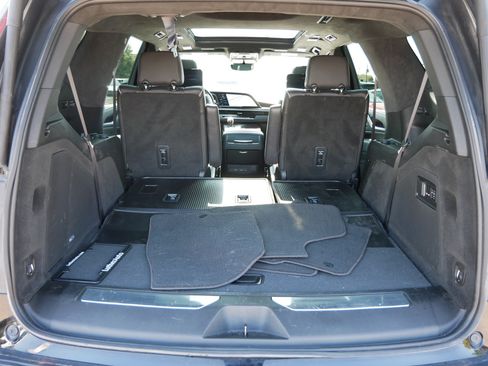 Used 2023 Cadillac Escalade Sport Platinum w/ LPO, ONYX Package AWD/4WD image 18