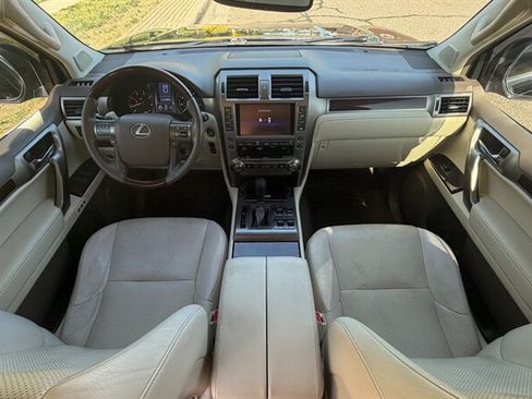 Used 2015 Lexus GX 460 Luxury AWD/4WD image 14
