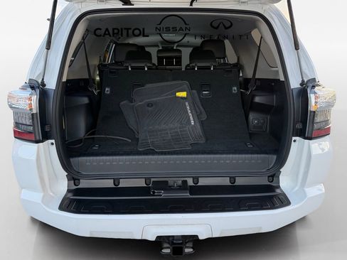 Used 2015 Toyota 4Runner SR5 image 9