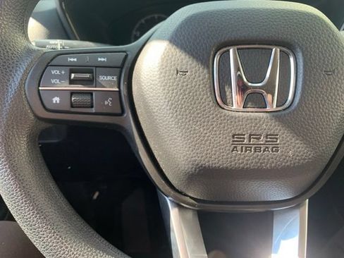 Used 2025 Honda CR-V LX image 5