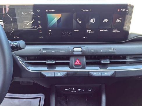 Certified 2025 Kia K4 EX image 29