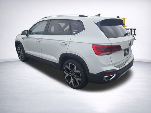 Certified 2023 Volkswagen Taos SEL AWD/4WD image 5
