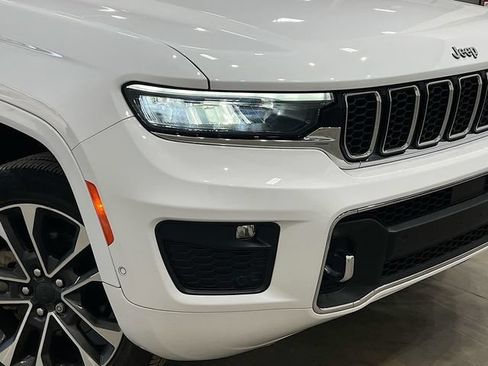 Used 2023 Jeep Grand Cherokee Overland AWD/4WD image 38