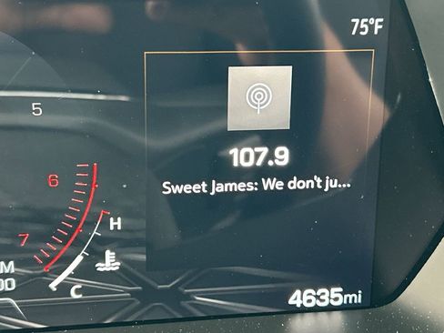 Used 2026 GMC Canyon Denali image 12