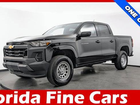 Used 2024 Chevrolet Colorado W/T RWD image 1