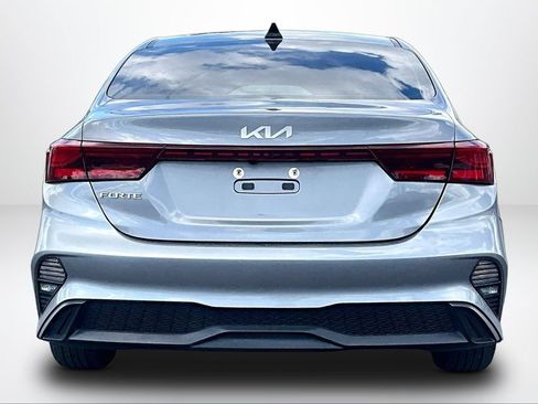 Used 2024 Kia Forte LXS FWD image 5