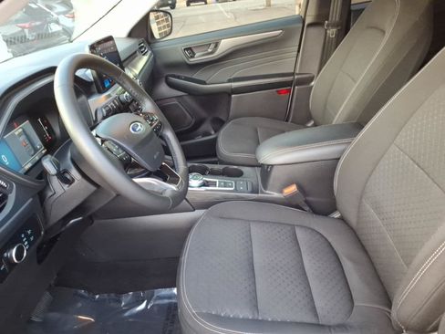 Certified 2023 Ford Escape Active AWD/4WD image 10