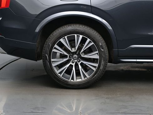 Used 2021 Volvo XC90 T6 Momentum w/ Advanced Package image 9