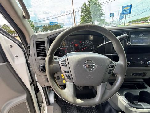 Used 2019 Nissan NV 2500 SV RWD image 26