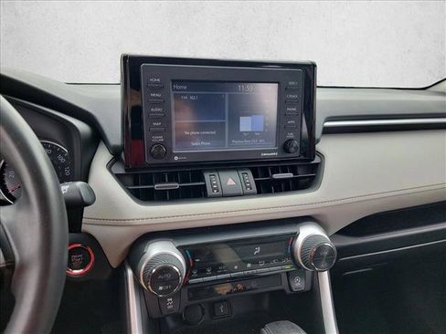Used 2021 Toyota RAV4 XLE Premium image 20