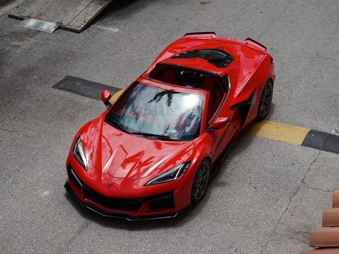 Used 2024 Chevrolet Corvette Z06 w/ Stealth Interior Trim Package RWD image 61