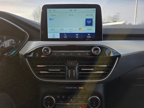 Certified 2022 Ford Escape SE w/ Convenience Package image 9