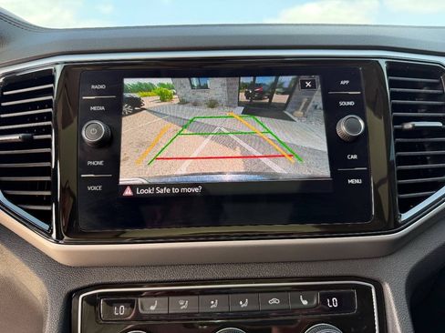 Used 2023 Volkswagen Atlas SE w/ Panoramic Sunroof Package AWD/4WD image 10