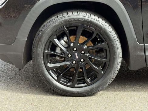 Certified 2023 GMC Terrain SLE w/ Driver Convenience Package image 7