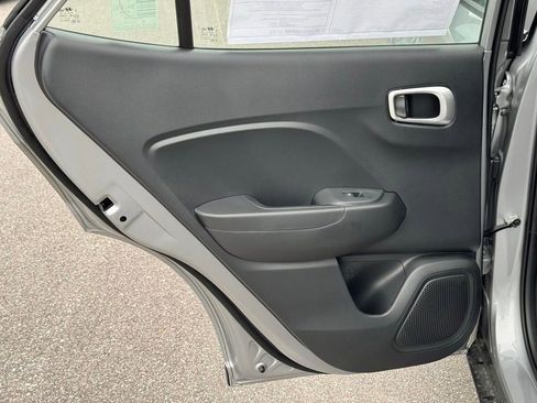 Used 2026 Hyundai Venue SE image 15