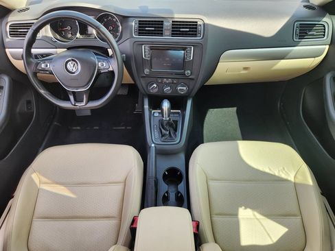 Used 2017 Volkswagen Jetta SE FWD image 20