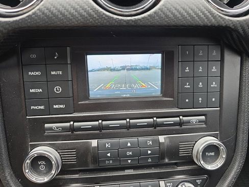 Used 2017 Ford Mustang V6 image 13