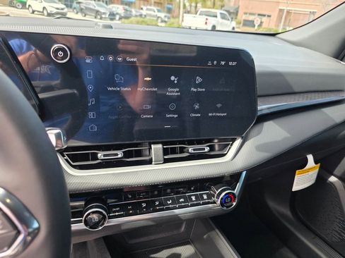 New 2026 Chevrolet Equinox LT w/ Convenience Package II image 11