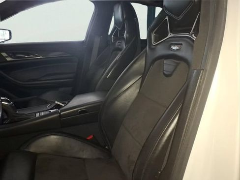Used 2019 Cadillac CTS V w/ Luxury Package RWD image 17