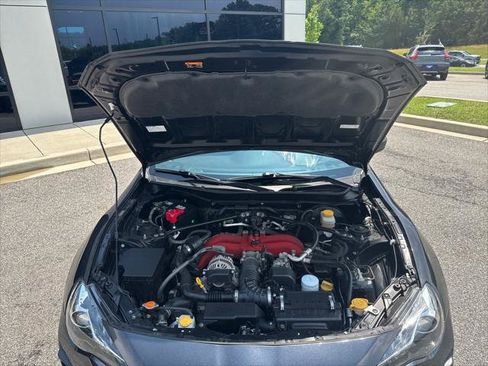 Used 2017 Toyota 86 RWD image 21