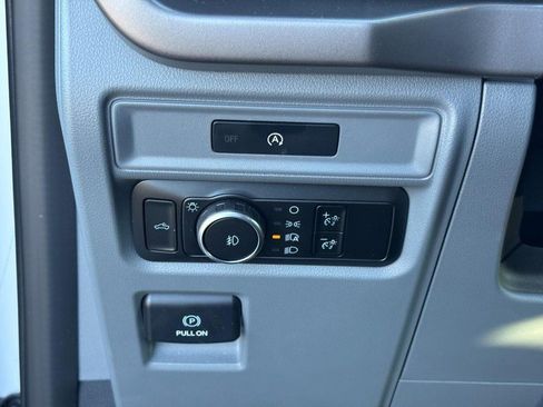 Used 2025 Ford F150 XLT w/ Equipment Group 301A Standard image 18