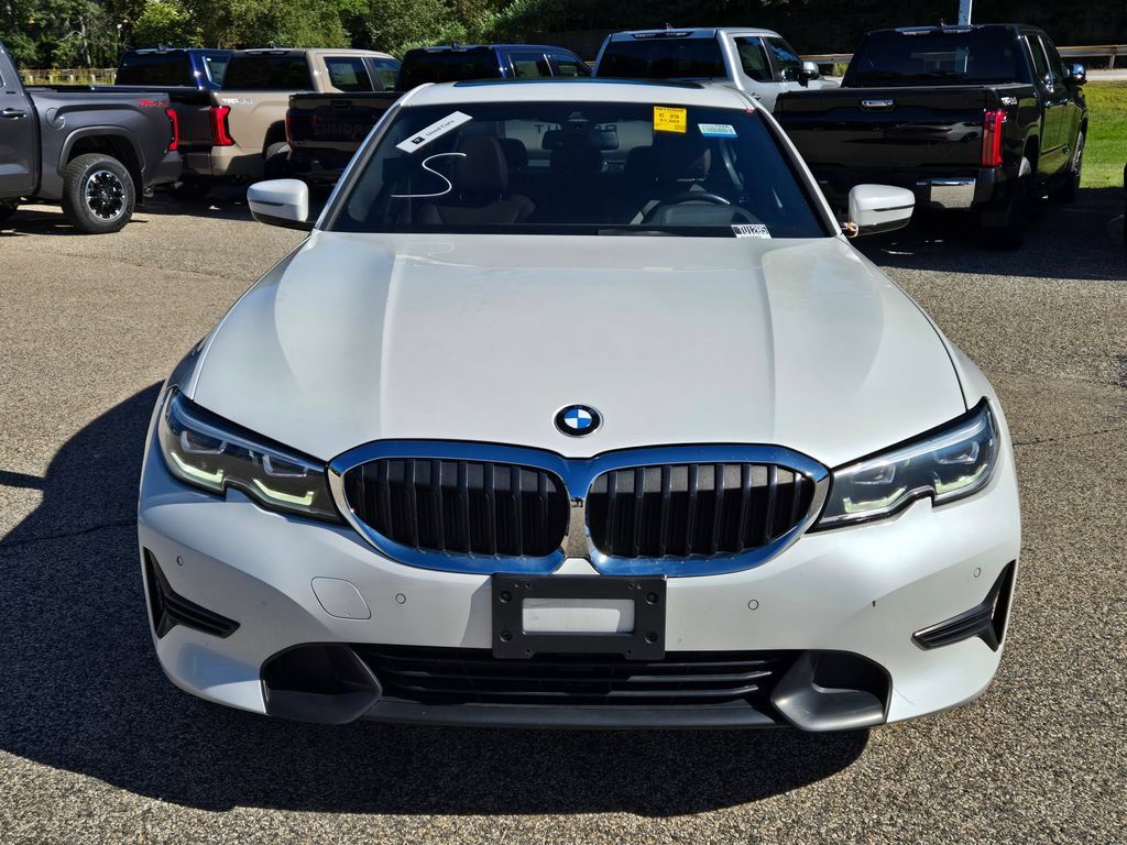 Used 2020 BMW 330i xDrive Sedan w/ Premium Package AWD/4WD image 9